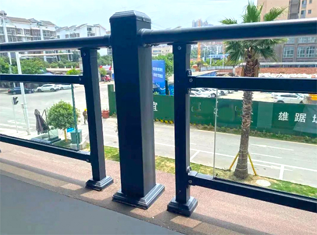 四川江(jiāng)油天賦樂宜鋅鋼欄杆項目 四川江油天賦樂宜鋅鋼(gāng)欄杆項目